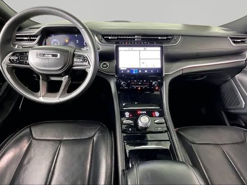 Used 2023 Jeep Grand Cherokee L Overland AWD/4WD image 7