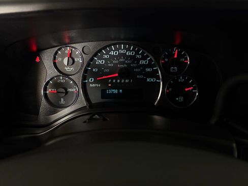 Used 2024 Chevrolet Express 2500 w/ Driver Convenience Package image 15