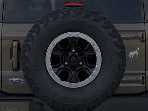 New 2025 Ford Bronco Outer Banks w/ Sasquatch Package image 24