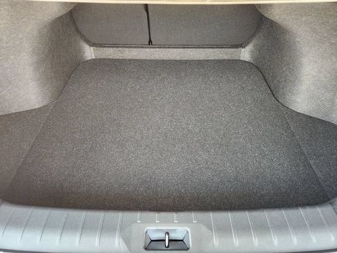 Used 2026 Nissan Sentra SV w/ SV Convenience Package FWD image 26
