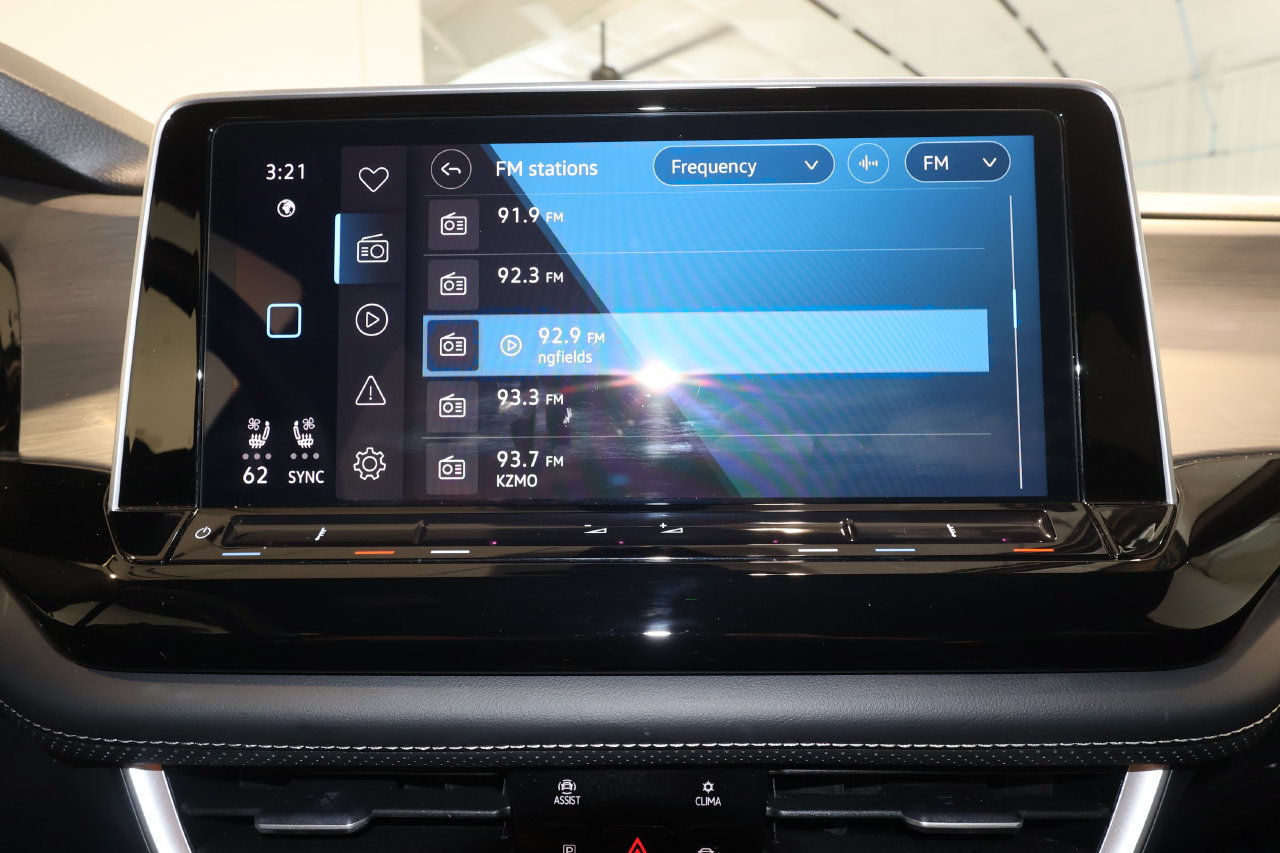 Used 2026 Volkswagen Atlas Cross Sport SE FWD image 12