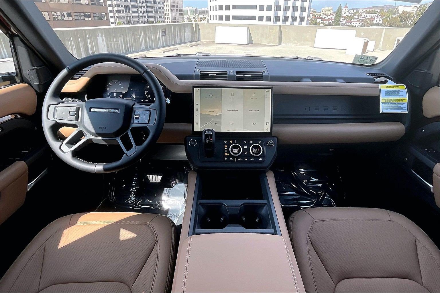 New 2026 Land Rover Defender 130 X-Dynamic SE AWD/4WD image 10