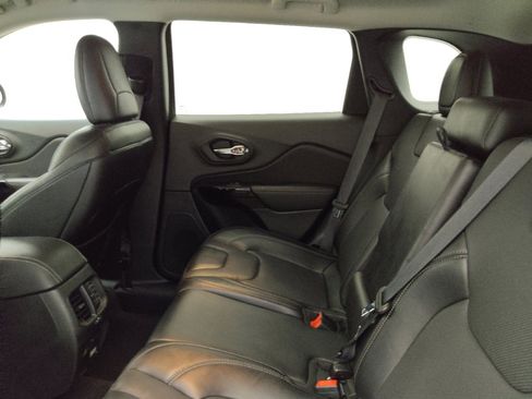 Used 2023 Jeep Cherokee Altitude Lux image 18