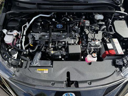 Certified 2023 Toyota Corolla SE FWD image 29