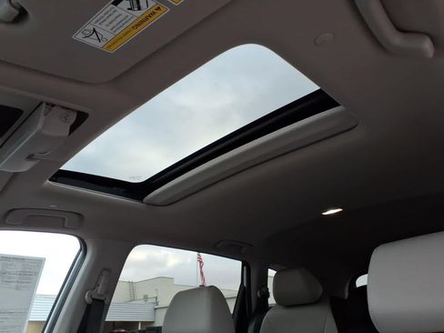 Used 2024 Honda CR-V EX image 15