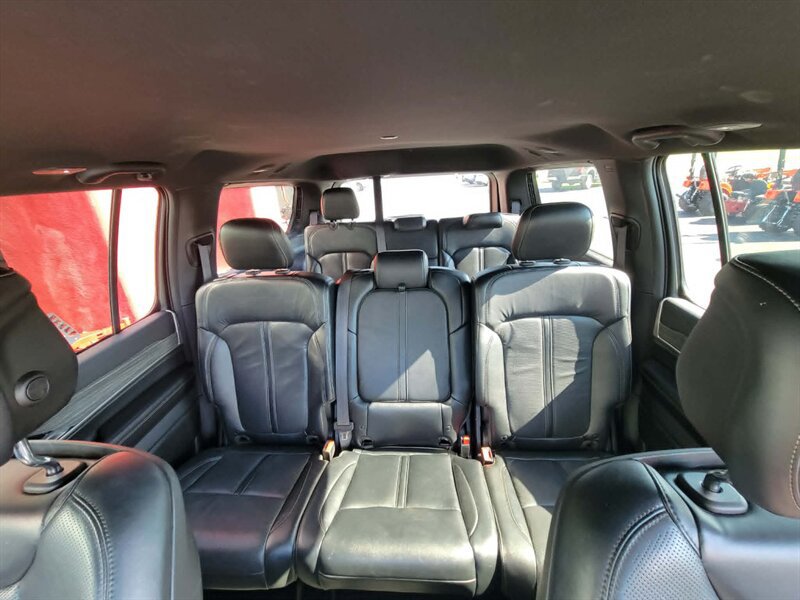 Used 2022 Jeep Wagoneer Series II AWD/4WD image 18