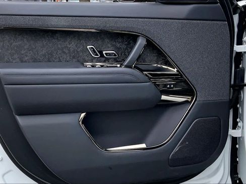 Used 2023 Land Rover Range Rover Sport Autobiography image 22