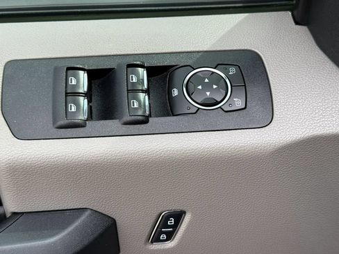 Used 2019 Ford F150 XL w/ Equipment Group 101A Mid AWD/4WD image 14