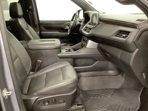 Used 2022 Chevrolet Tahoe Z71 w/ Z71 Off-Road Package AWD/4WD image 31