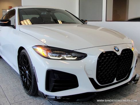 Used 2024 BMW M440i Coupe w/ Premium Package RWD image 68