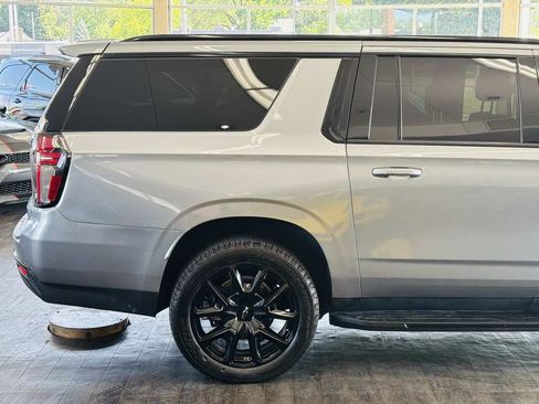 Used 2023 Chevrolet Suburban RST w/ Luxury Package AWD/4WD image 6