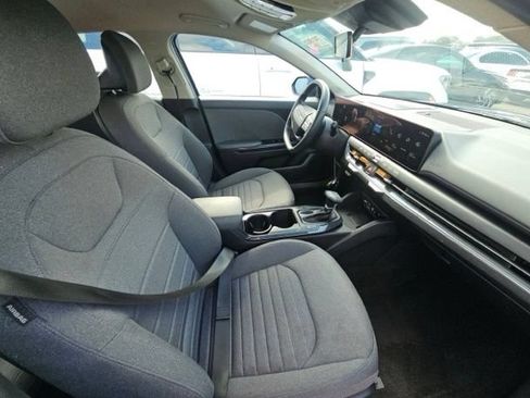 Certified 2025 Kia K4 EX FWD image 6