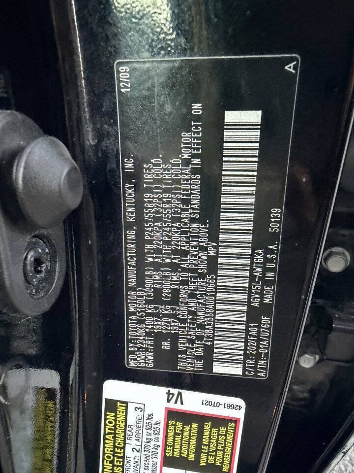 Used 2010 Toyota Venza AWD w/ Convenience Pkg image 51