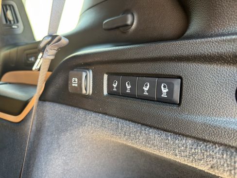 Used 2025 Jeep Grand Cherokee L Summit AWD/4WD image 27