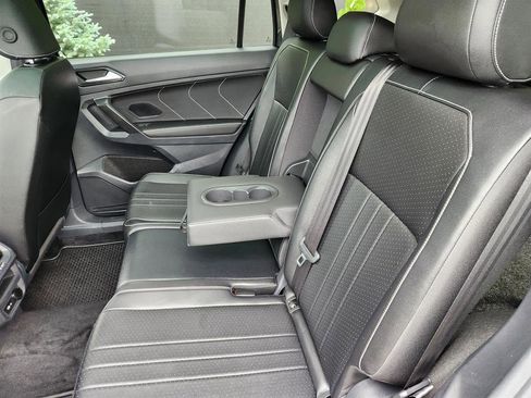 Certified 2024 Volkswagen Tiguan SE image 24