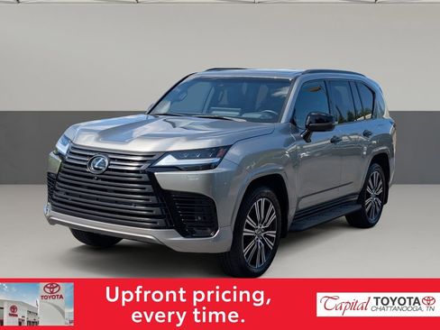 Used 2024 Lexus LX 600 4WD w/ Appearance Package image 4