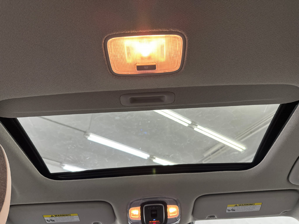 Used 2025 Hyundai Elantra Limited FWD image 22