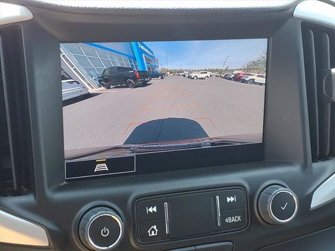 Used 2024 GMC Terrain SLT AWD/4WD image 19