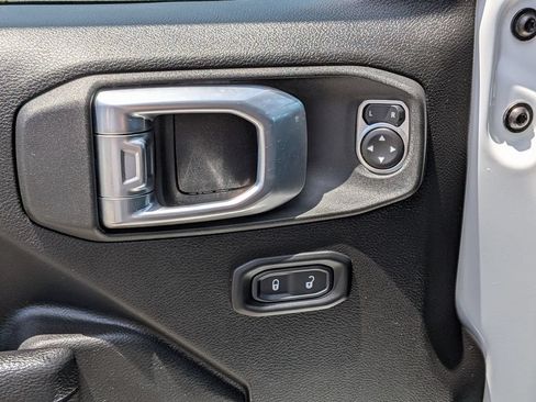 Used 2023 Jeep Wrangler Unlimited w/ Sun & Screen Package AWD/4WD image 11
