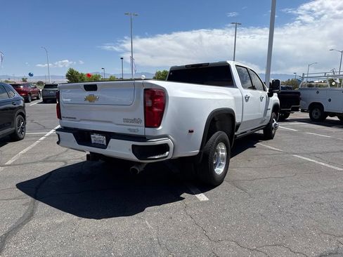 Certified 2022 Chevrolet Silverado 3500 High Country AWD/4WD image 3