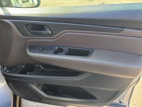 Used 2022 Honda Odyssey EX image 19