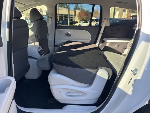 Used 2026 Hyundai Ioniq 9 SEL image 39