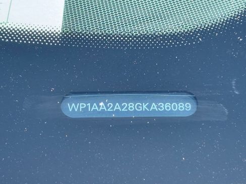 Used 2016 Porsche Cayenne image 30