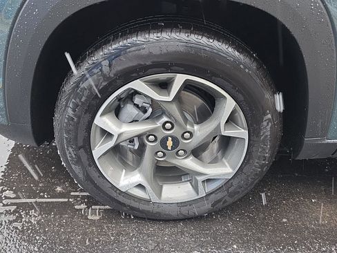 New 2025 Chevrolet Trax LT w/ Sunroof Package image 9