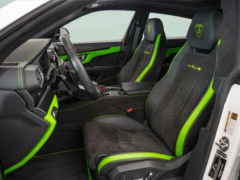 Used 2023 Lamborghini Urus S AWD/4WD image 9