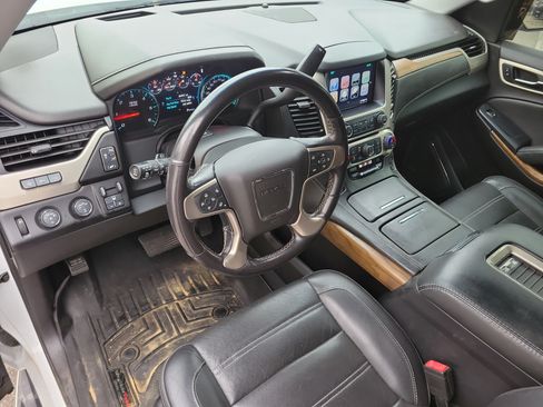 Used 2020 GMC Yukon XL Denali AWD/4WD image 8