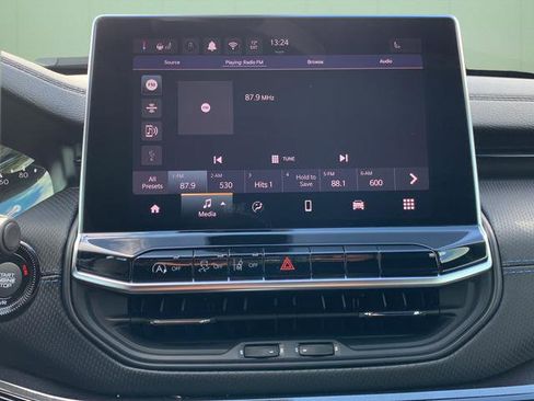 New 2026 Jeep Compass Latitude image 46