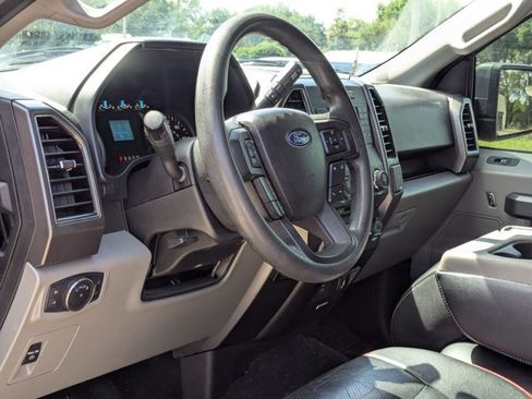 Used 2018 Ford F150 XLT image 2