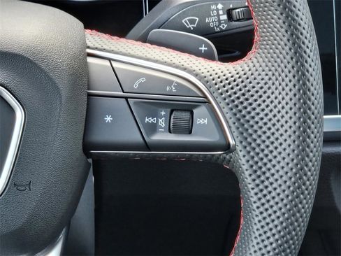 New 2025 Audi Q3 2.0T Premium Plus image 16