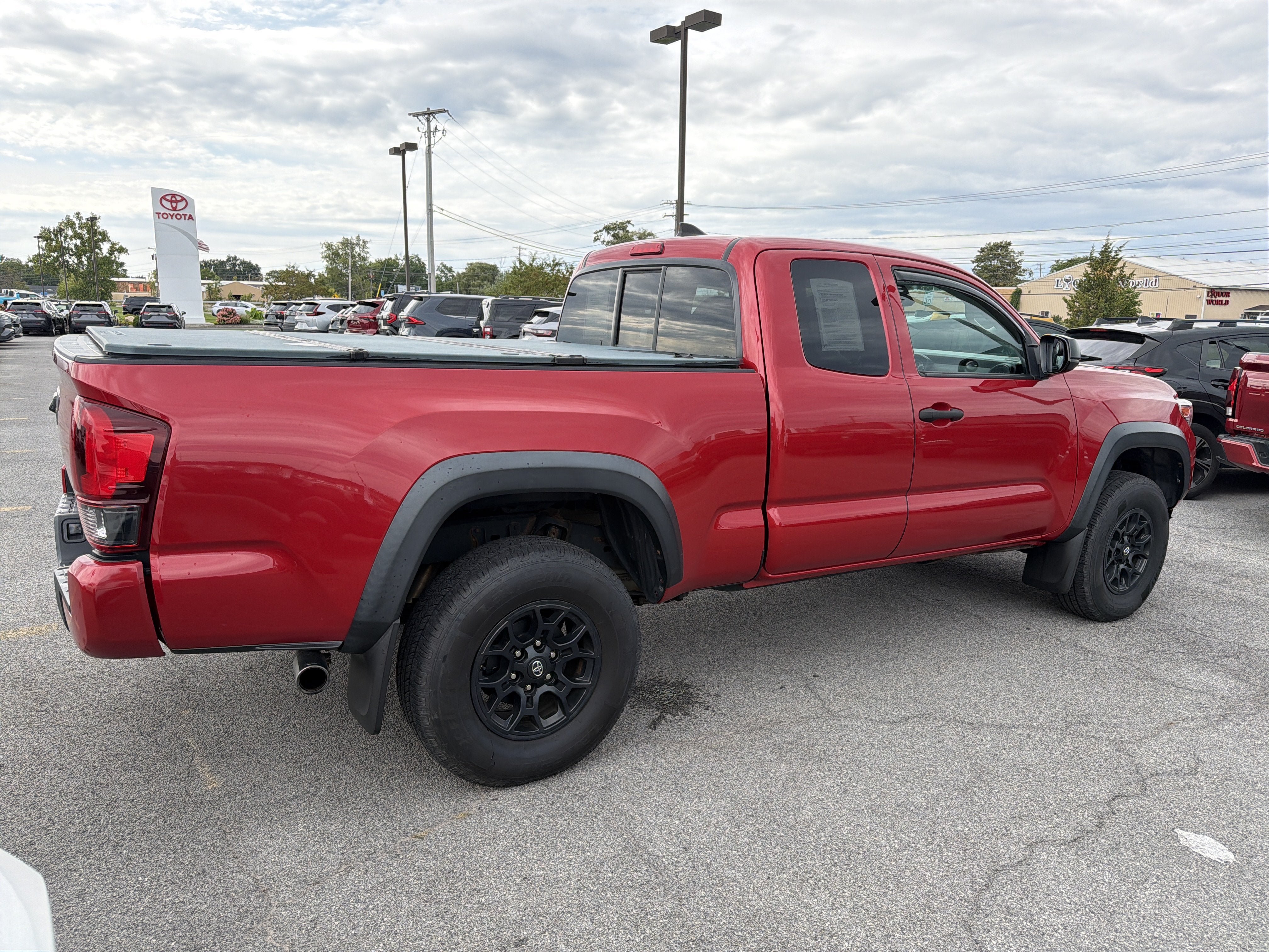 Certified 2019 Toyota Tacoma SR w/ SX Package AWD/4WD image 7