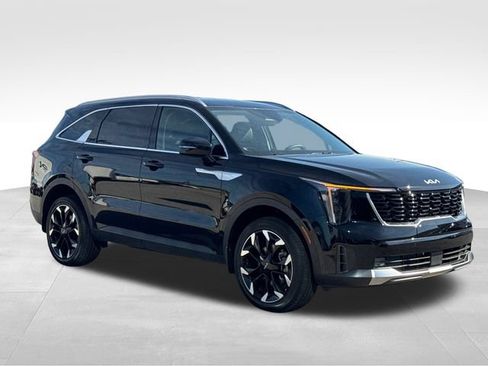 Certified 2026 Kia Sorento EX AWD/4WD image 7