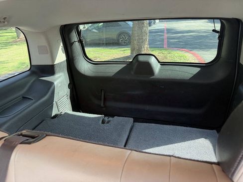 Used 2012 Chevrolet Tahoe LS RWD image 24