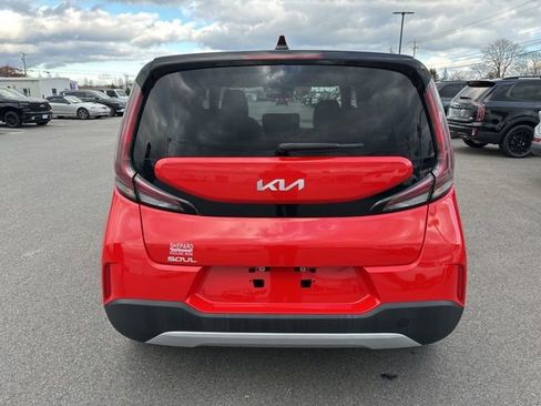 Used 2024 Kia Soul LX w/ Option Group 015 FWD image 6