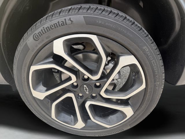 Used 2025 Chevrolet Trax RS w/ Driver Confidence Package FWD image 32
