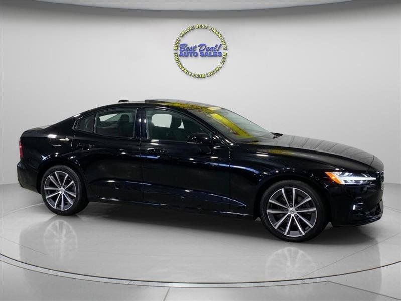Used 2022 Volvo S60 B5 Momentum FWD image 6