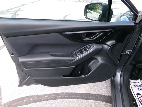 Used 2018 Subaru Impreza 2.0i AWD/4WD image 11