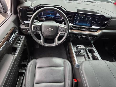 Used 2025 Chevrolet Silverado 1500 RST w/ Dark Appearance Package AWD/4WD image 12