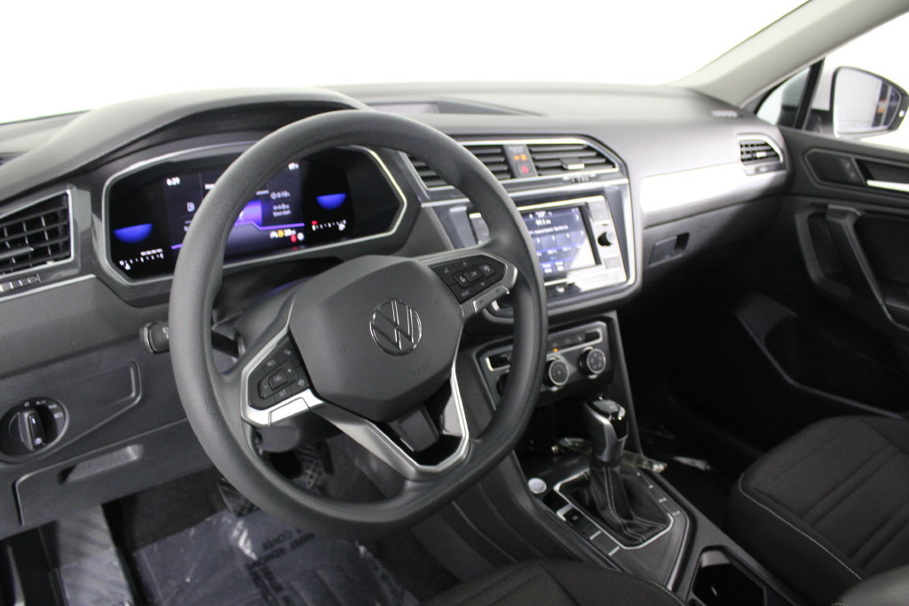 Used 2022 Volkswagen Tiguan S FWD image 17