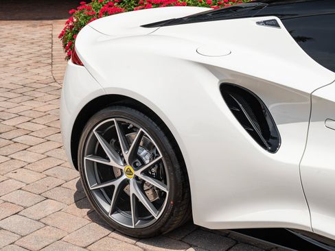 New 2026 Lotus Emira SE RWD image 16