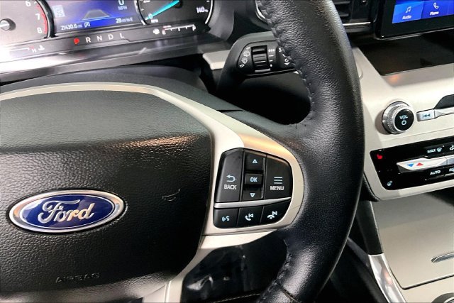 Used 2023 Ford Explorer XLT w/ Equipment Group 202A RWD image 21