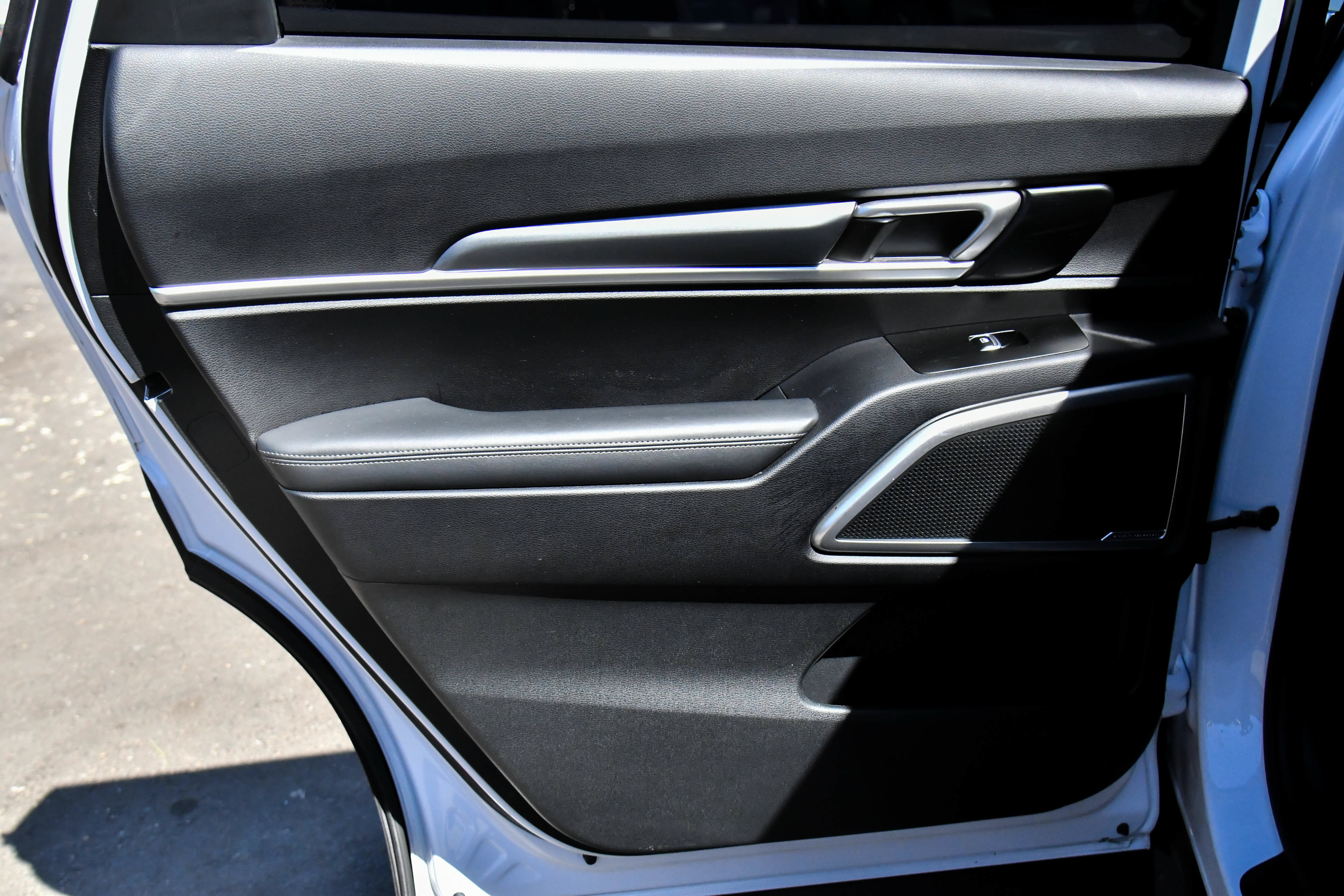 Used 2022 Kia Telluride S FWD image 38