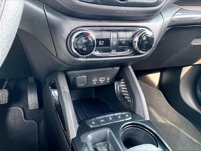 Used 2023 Chevrolet TrailBlazer LT w/ Convenience Package FWD image 27