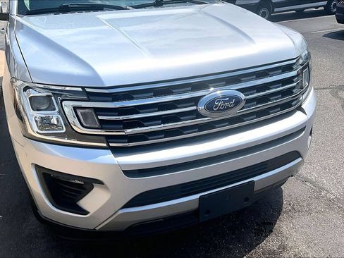 Used 2018 Ford Expedition XLT w/ Equipment Group 201A RWD image 5