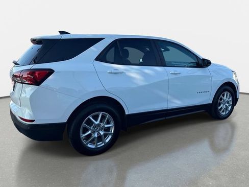 Used 2023 Chevrolet Equinox LS w/ LS Convenience Package FWD image 6