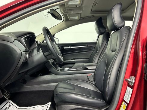 Used 2017 Ford Fusion Titanium image 29