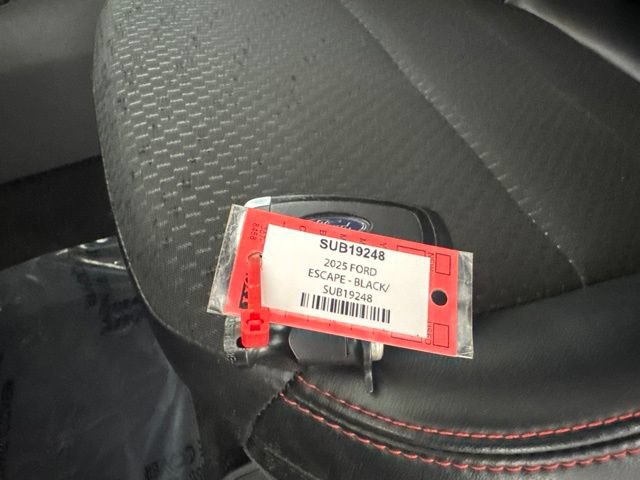 Used 2025 Ford Escape ST-Line AWD/4WD image 29